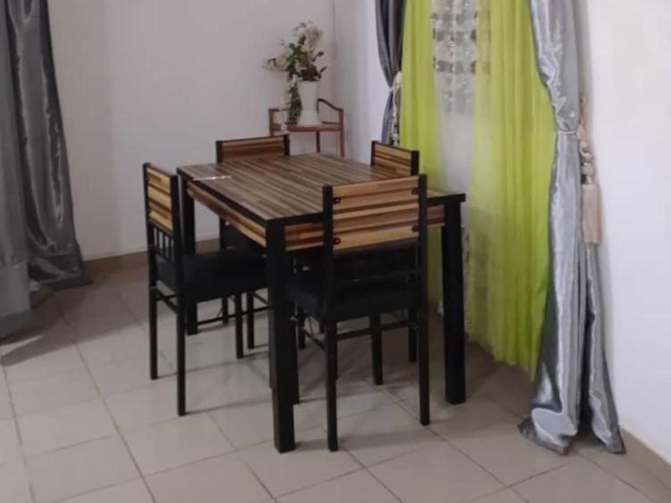 Appart Meuble Le Dakota Yaounde Exterior photo